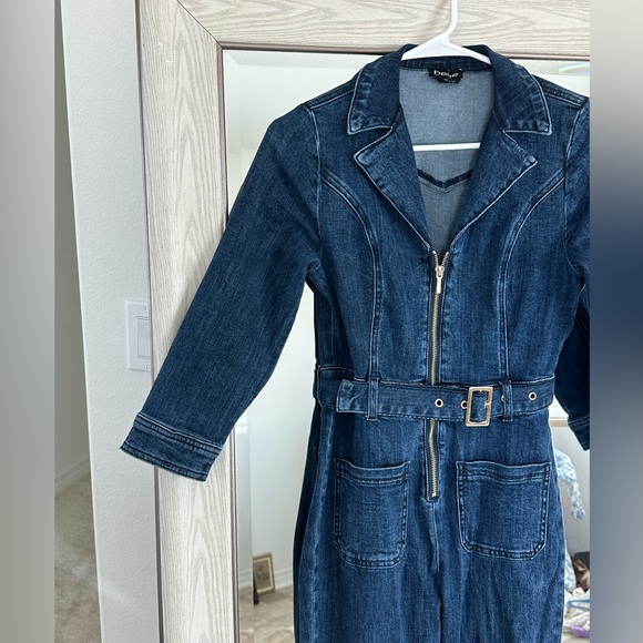 BEBE BELTED DENIM JUMPSUIT - Picture 9 of 10